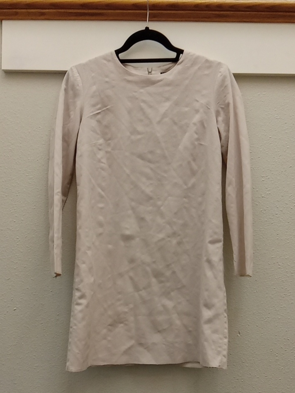 Theory Light Cream Long-Sleeve Shift Dress